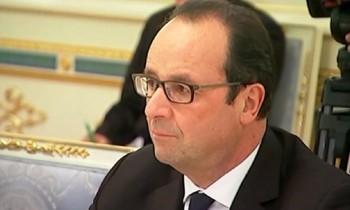 Hollande sounds alarm on Greek exit
